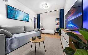 Modern 1 Bedroom Apartment